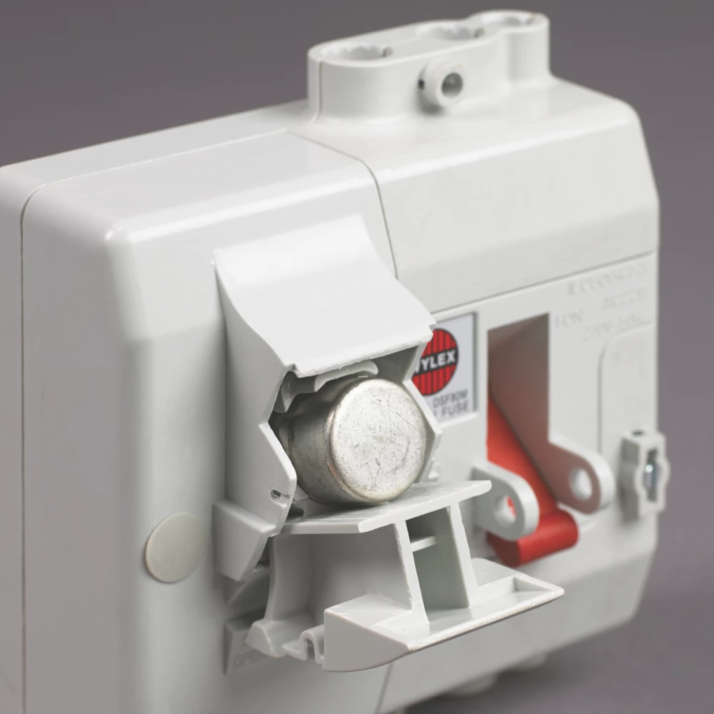 Wylex 80A DP Domestic Switched Fused Unit - Image 3