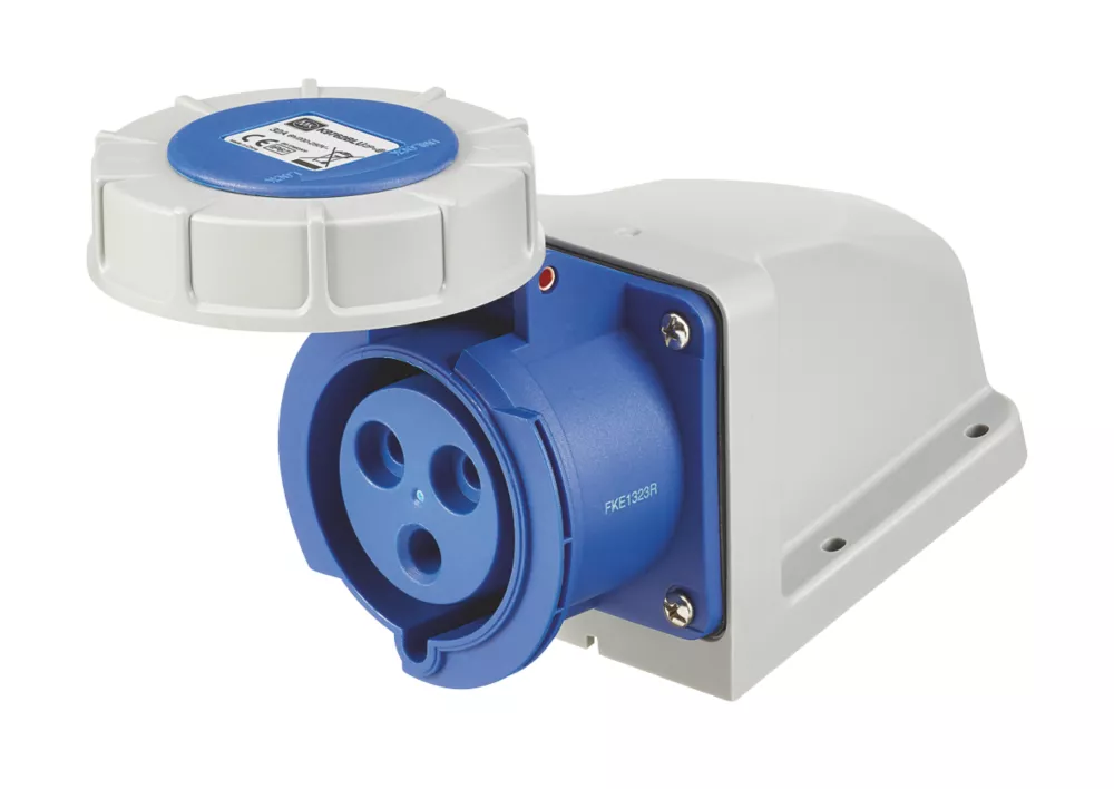MK 32A 2P+E Surface Outlet 200-250V