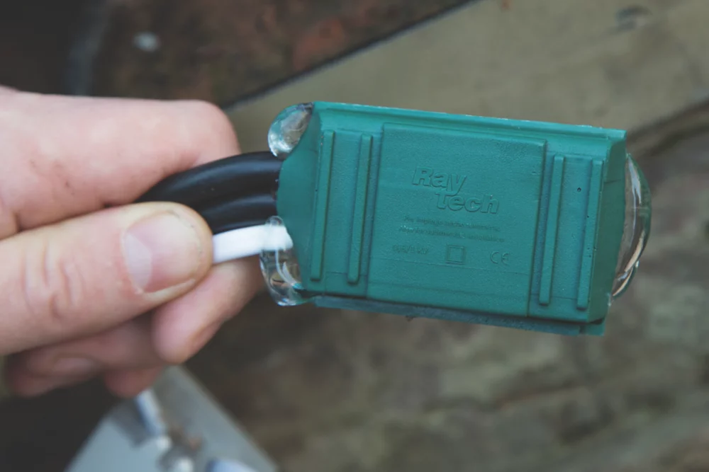 Raytech 2-Entry 3-Pole IPX8 Mini Gel Joint Green - Image 2